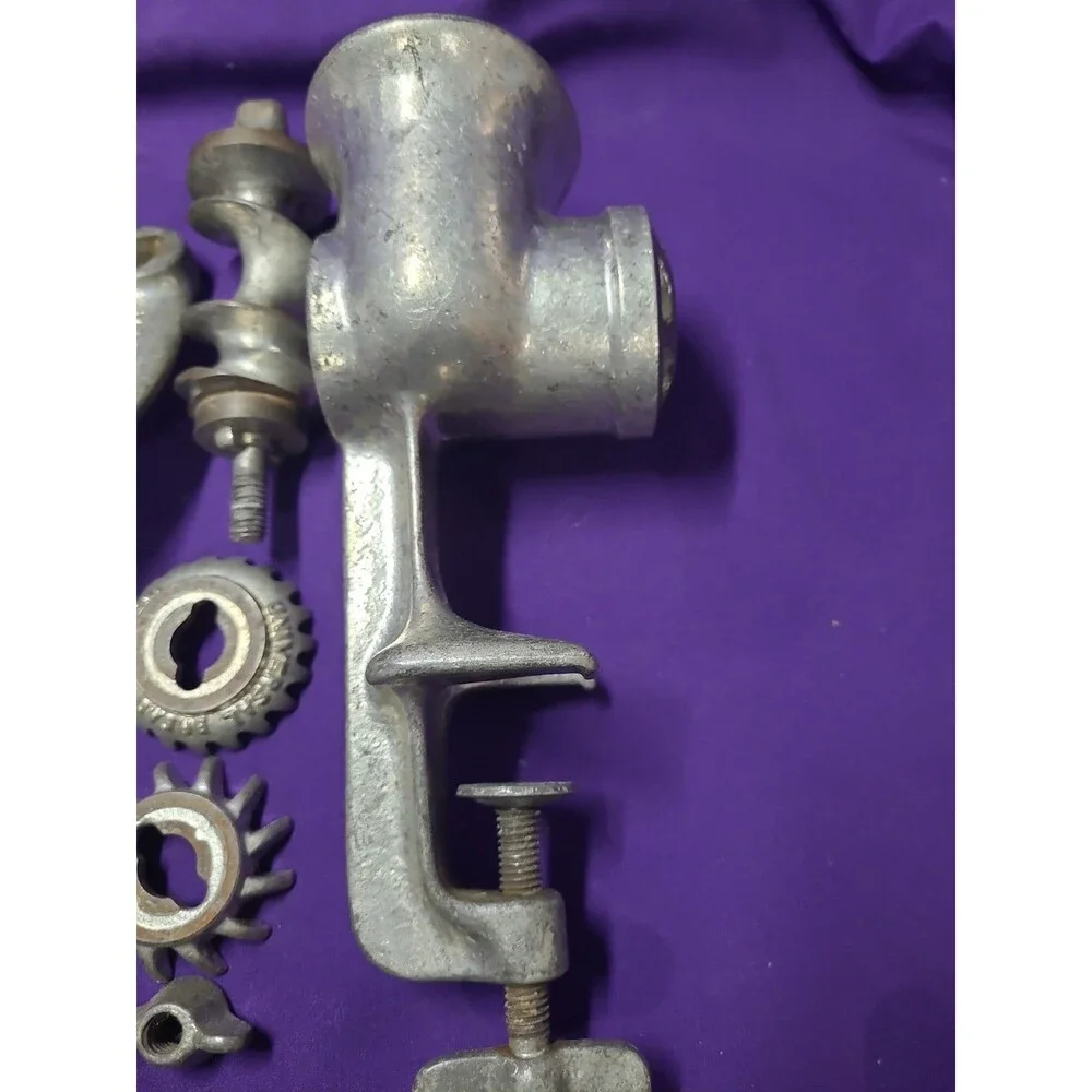 Universal No. 1 Vintage Meat Grinder Cast Iron Made in USA With Table Mount